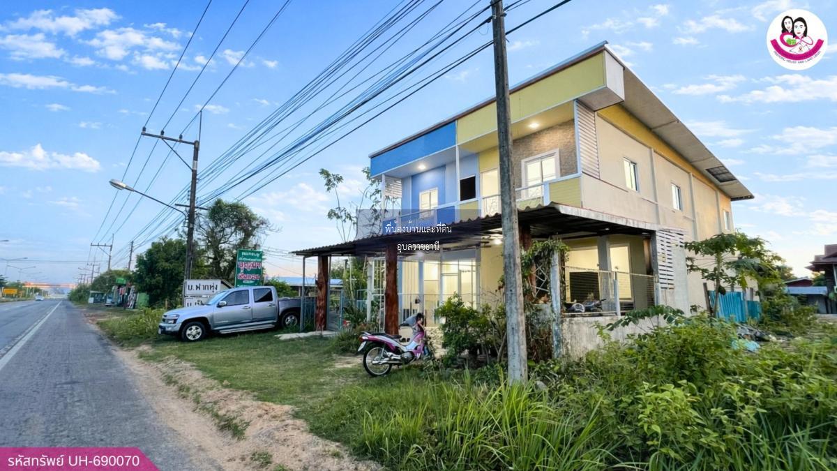 ายตึก 2 ชั้น (1 คูหา) ติดถนนชยางกูร — ขาเข้าตัวอำเภอม่วงสามสิบ