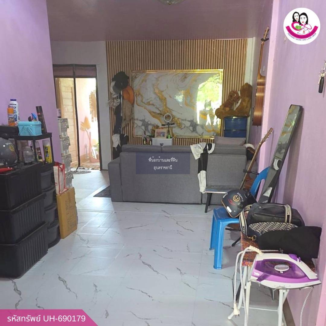 ทาวน์เฮ้าส์ชั้นเดียว ใกล้ตลาดสันติสุข บ้านปลาดุก อุบลราชธานี